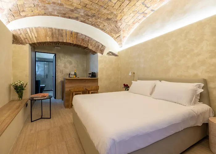 Trastevere Urbes Collection